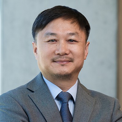 Junhong Chen